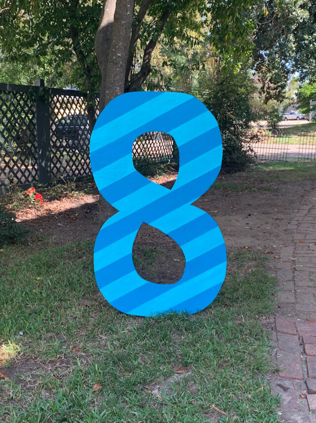 Eight - Stripe